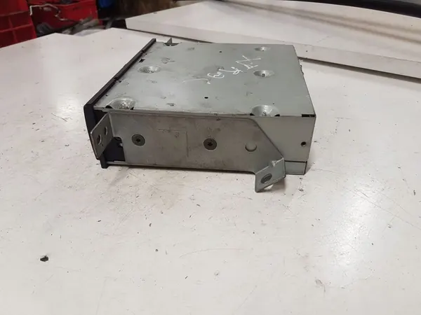 Nissan X-Trail T30 Navigaatiolukija 915ES60A image 5