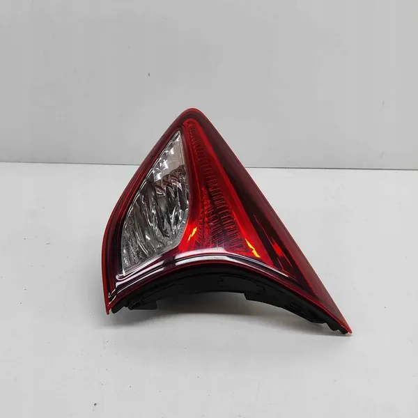 Mazda CX-5 2011 Luz trasera de maletero derecha image 3