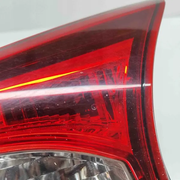 Mazda CX-5 2011 Luz trasera de maletero derecha image 8