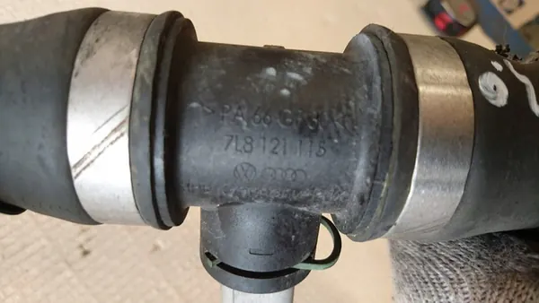 Vesiputki Touareg Cayenne II 3.0 TDI image 4