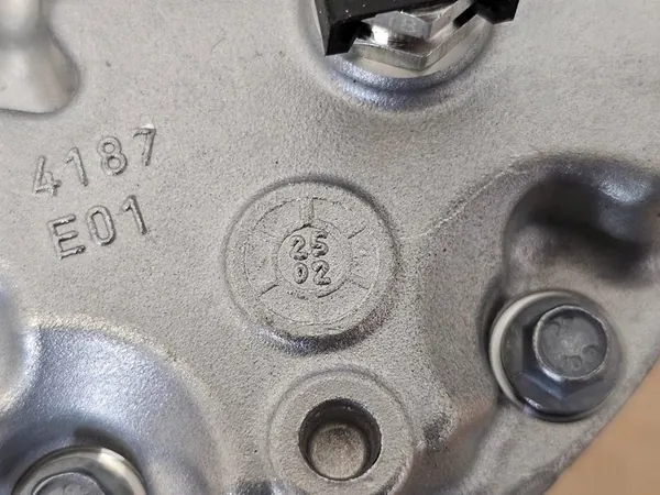 Ilmastointikompressori Volvo XC60 XC90 T8 2025 image 6