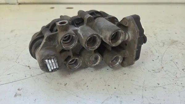 Vanne multi-canal 6 voies Mercedes Actros ae4510 image 1