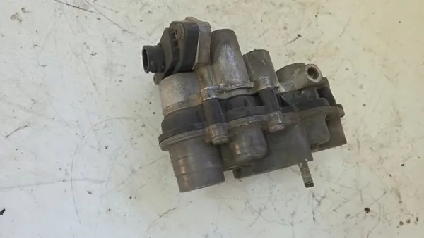 Vanne multi-canal 6 voies Mercedes Actros ae4510 image 3