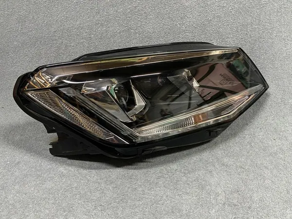 VW CADDY LIFT BI-XENON LED Oikea Ajovalo image 2