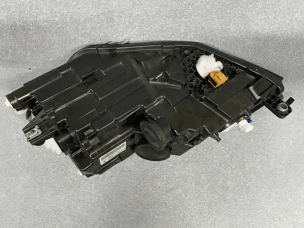 VW CADDY LIFT BI-XENON LED Oikea Ajovalo image 7