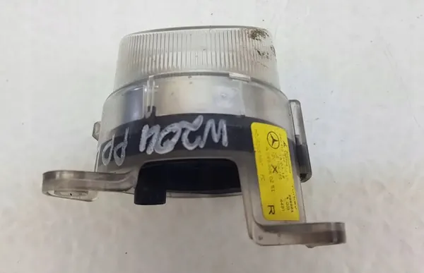 Farol DRL LED Direito W204 W212 GLA CLA 12- A0999060251 image 3