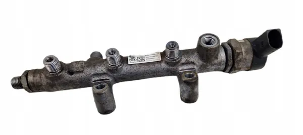 Rail d'injection Porsche 059130090CB pour Panamera 970 image 2