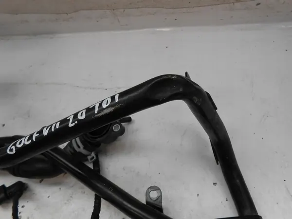 VW Golf VII Vesi Putket Moottorin Jäähdytys image 4