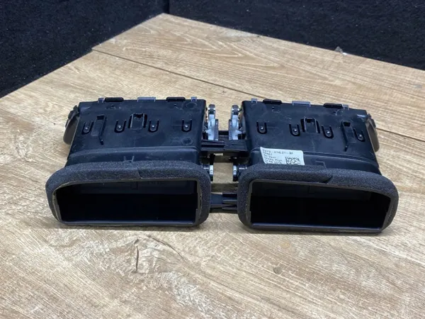 Jaguar F-Pace tuuletusritilä OEM GX73-014L21-BF image 3