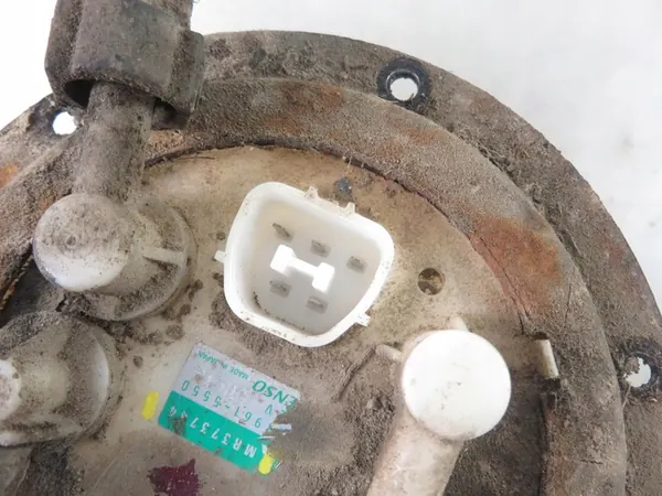 Bomba de combustible Mitsubishi Pajero Pinin 1.8 GDI MR373744 image 2