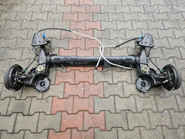 PEUGEOT 2008 I Taka-akselipalkki OEM image 2
