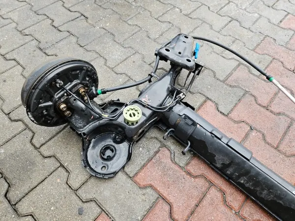 PEUGEOT 2008 I Taka-akselipalkki OEM image 4