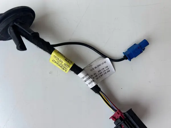 AUDI A8 D5 Oikea Peili 14+1 Pin OEM 4N0857536D image 5