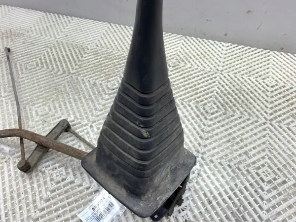 Levier de vitesses VW Transporter T4 701711025C OEM image 3
