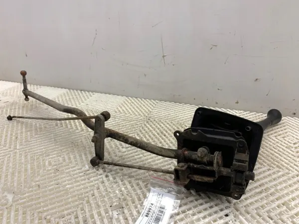 Levier de vitesses VW Transporter T4 701711025C OEM image 4