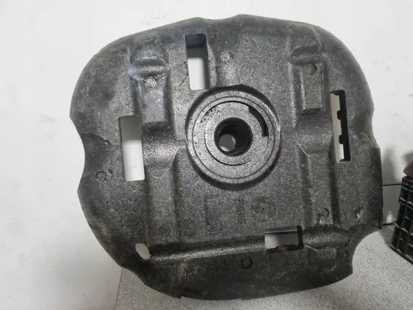 Caja de rueda de repuesto BMW OEM 505667 para Serie 5 E60 image 3