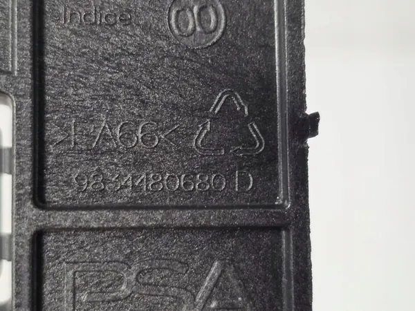 Support de garde-boue avant droit Peugeot 308 III T10 image 3