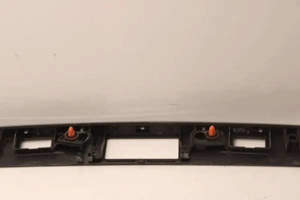 Garniture Chrome Coffre Mercedes W204 Pièce OEM image 6