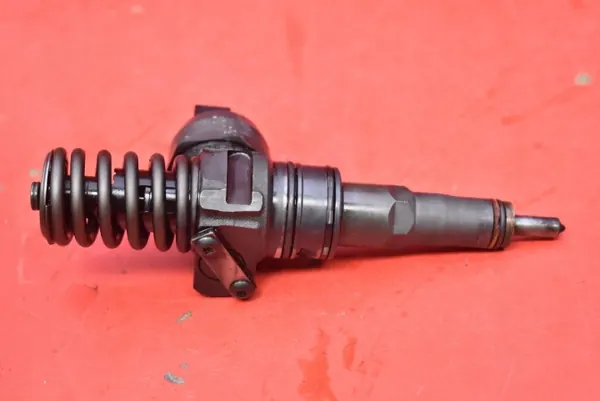 Ruiskutus OEM 038130073AJ VW Passat B5 1.9 TDI:lle image 3