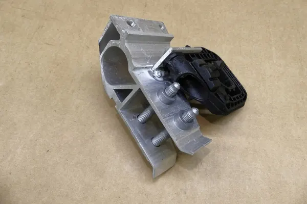 Kylarfäste vänster OEM 7422233 BMW image 4