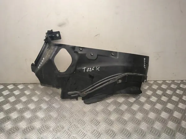 Lämpösuoja OEM 68234799AA Jeep Grand Cherokee -malliin image 2