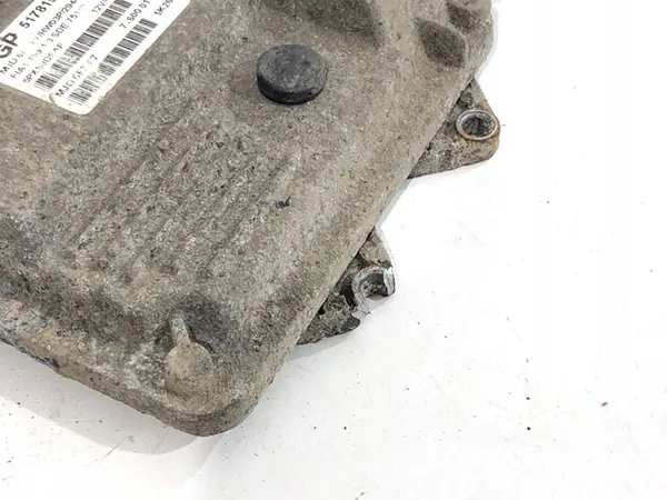 Ordinateur de moteur Fiat Grande Punto 1.3 75CV ECU 51781569 image 3