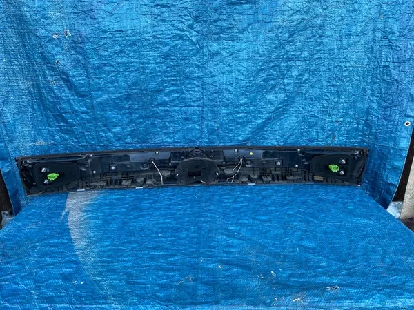 VW Touareg III Moldura de Luz Trasera 760945307G image 4