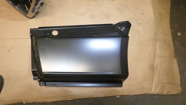 Parafuso traseiro direito peça de reparação para Sprinter A907 OEM image 4