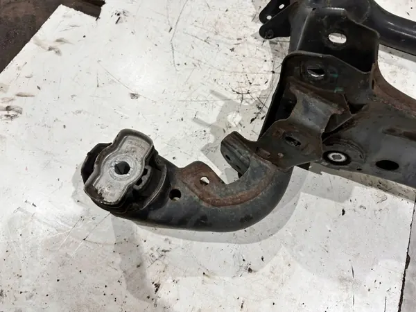 OEM 4M0500025 Taka-akseli Jousitus Audi Q8 SQ8 Q7 image 7