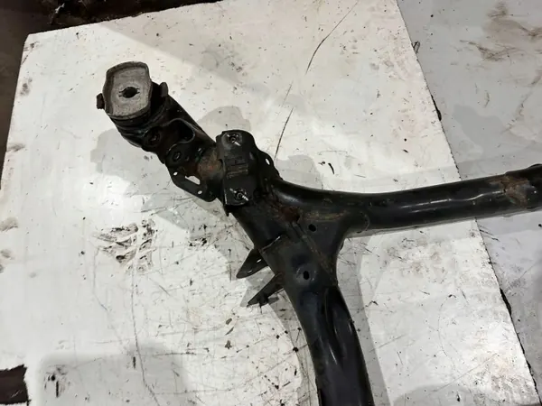 OEM 4M0500025 Taka-akseli Jousitus Audi Q8 SQ8 Q7 image 9