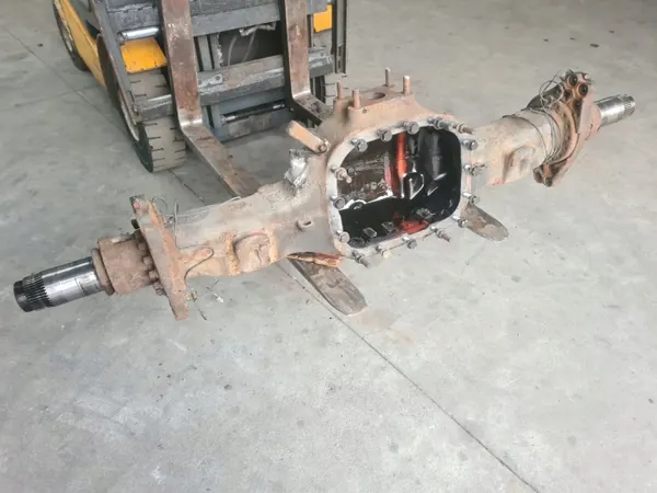 OEM 1048296 P03 Volvo FH/FM Caja del Eje Usada image 2