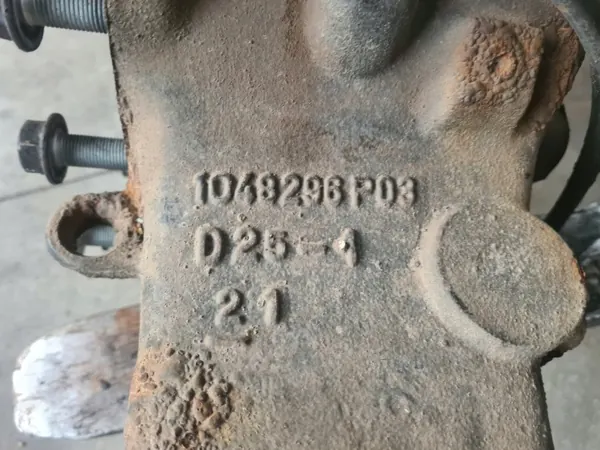OEM 1048296 P03 Volvo FH/FM Caja del Eje Usada image 7