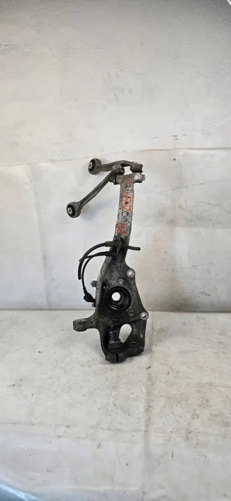 Höger framstyrknoge OEM R8K0407258 för Audi image 2