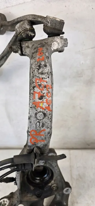 Höger framstyrknoge OEM R8K0407258 för Audi image 6