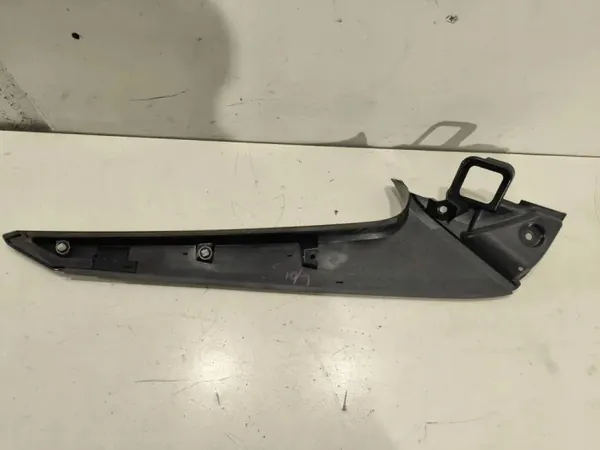 Acabamento porta-malas Lexus RX OEM 7680848010 Usado image 2