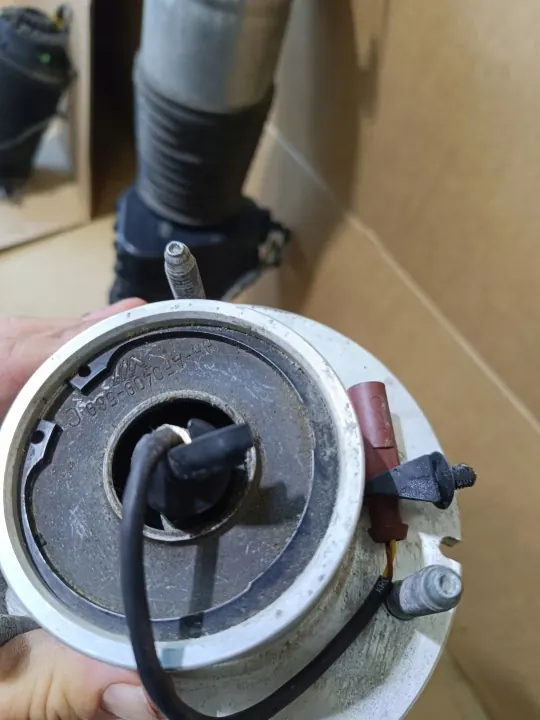 Porsche Taycan Etujousi OEM 23431423222332232456 image 8