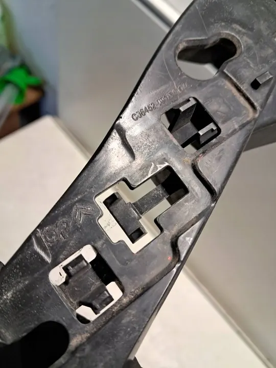 Höger fäste för stötfångare Citroen C4 Grand Picasso II 1610194780 image 4