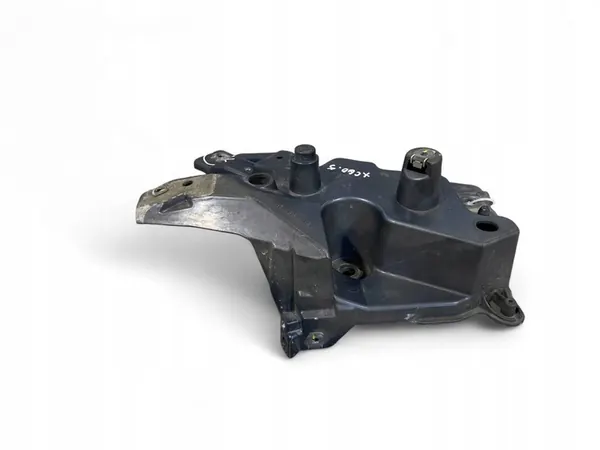 Volvo XC60 vänster höger skärm fäste 31424579 31424578 image 3