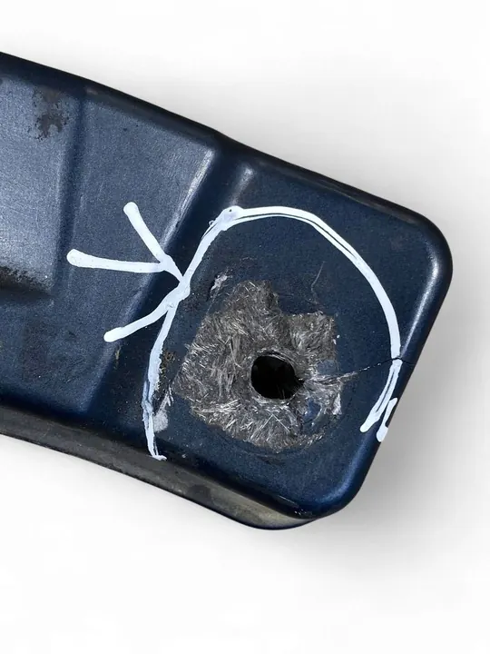 Volvo XC60 vänster höger skärm fäste 31424579 31424578 image 6