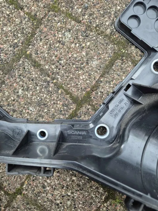 Scania R NGS Installationsabdeckung OEM 2322958 - Gebraucht image 3