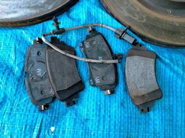 Audi Q5 80A Bremscheiben & Beläge Hinten 330mm OEM 310126173915 image 3