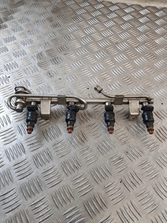 Rampe d'injection OEM 058133681 pour Audi A4 Avant image 3