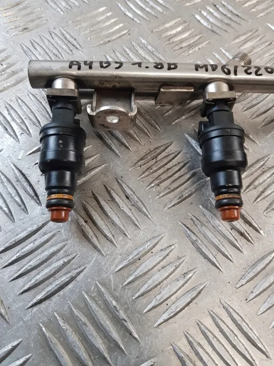 Rampe d'injection OEM 058133681 pour Audi A4 Avant image 6