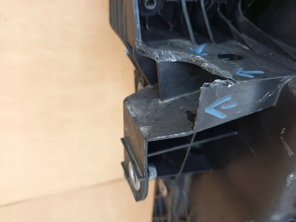 SKODA KODIAQ 2017- Reforço de Para-choque Dianteiro 565805588P image 9