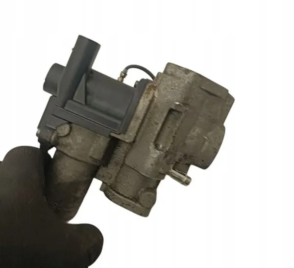 EGR-venttiili VW Phaeton 3.0 TDI V6 059131501D image 3