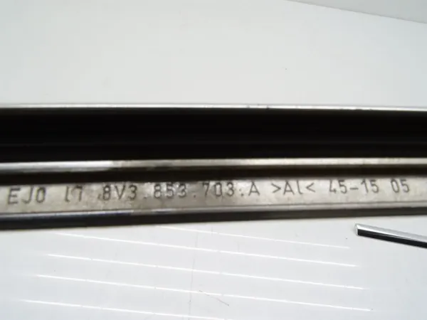 Garniture Chrome Toit Gauche OEM 8V3853703A Audi A3 8V image 4