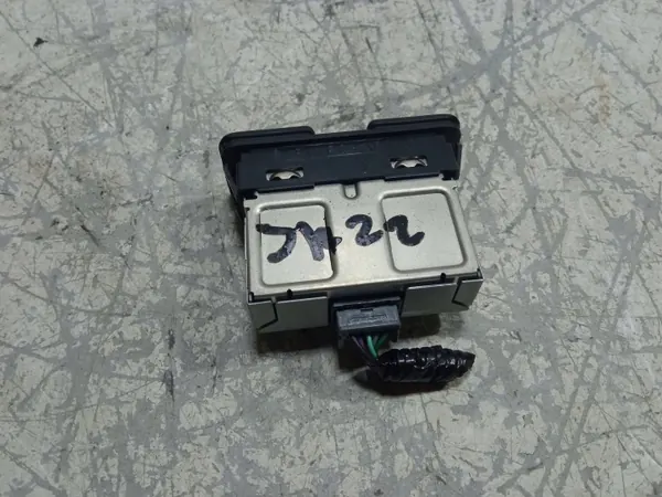 Puerto USB Honda Jazz OEM 39090TZAJ011M1 image 2