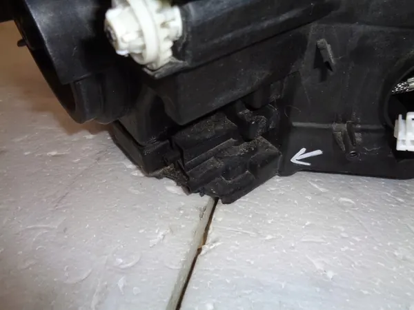 Skoda OE Bi-Xenon Scheinwerfer Links 3V1941015B image 7