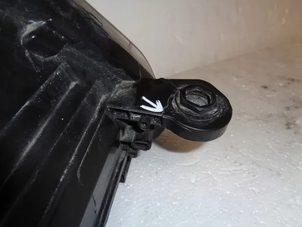 Skoda OE Bi-Xenon Scheinwerfer Links 3V1941015B image 8