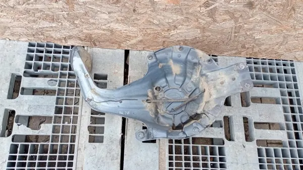 Soporte rueda de repuesto OEM VOLVOMAR-133660 Land Rover image 6